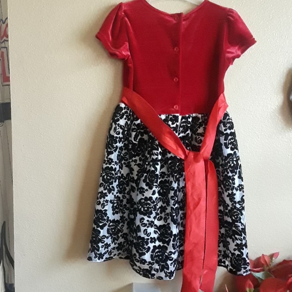 Talla - Picture 3 of 3